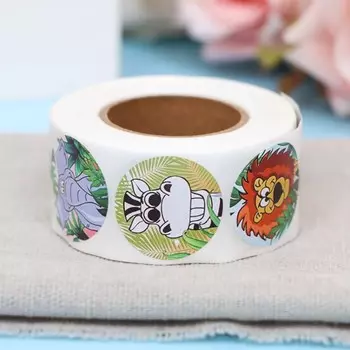 Наклейки в рулоне Animals,500 шт.,2.52.5 см