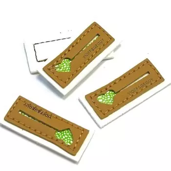 Нашивка под кожу «Сердечко», размер 2x4,5 см, цвет коричневый