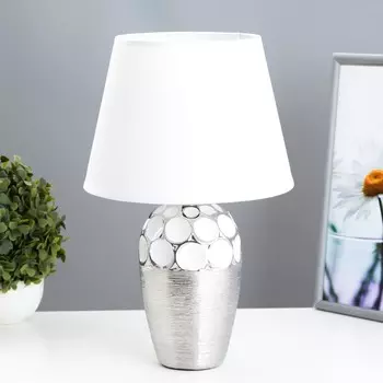 Настольная лампа "Ассами" Е14 40Вт бело-хромовый 22,5х22,5х35 см RISALUX