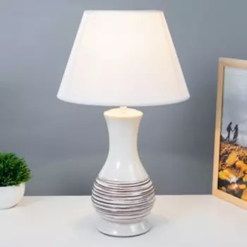 Настольная лампа "Аваска" E14 40Вт белый 24х25х43 см RISALUX