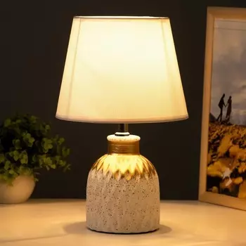 Настольная лампа "Барил" 1хE14 белый 20х20х31 см RISALUX