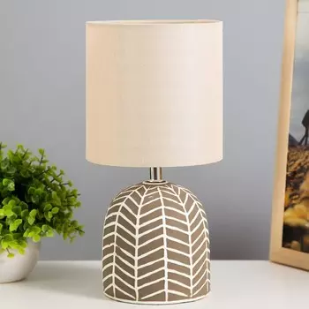 Настольная лампа "Беренис" 1х40Вт Е14 провод-1,3м бежевый 14х14х27,5см