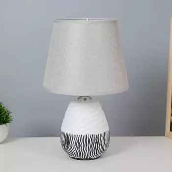 Настольная лампа "Ханли" E14 40Вт белый 20х20х30 см RISALUX