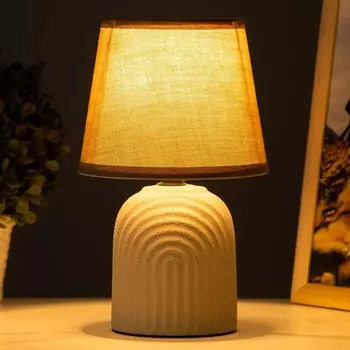 Настольная лампа "Илана" Е14 40Вт кофе 14х14х23 см RISALUX