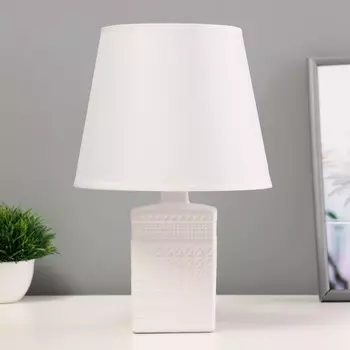 Настольная лампа «Ираида» Е14 40 Вт белый 202032 см