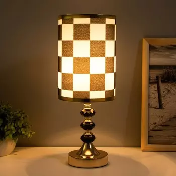 Настольная лампа "Шахматный стиль" Е27 40Вт чёрно-золотой 14х14х40 см RISALUX