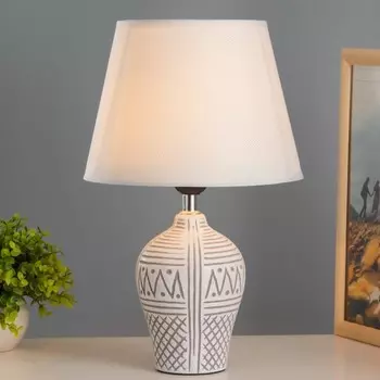 Настольная лампа "Тольна" Е27 40Вт белый 22х22х34см RISALUX