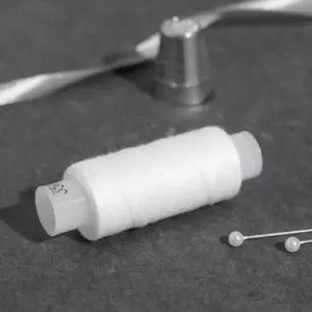 Нитки 35ЛЛ, 200 м, цвет белый №0101, цена за 1 штуку