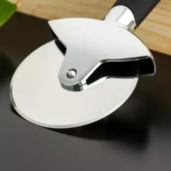 Нож для пиццы и теста Adagio, цвет хромированный, чёрный