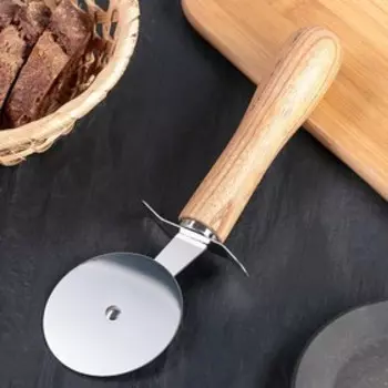 Нож для пиццы и теста Доляна «Кафу», 20,5 см, ручка из бразильской гевеи, цвет бежевый