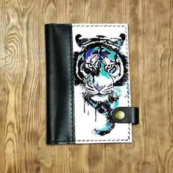 Обложка на автодокументы на кнопке, комбинированная "Цветной тигр", черная