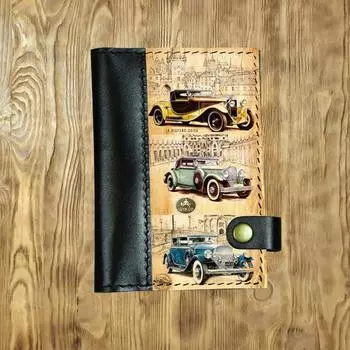 Обложка на автодокументы на кнопке, комбинированная "С ретро автомобилями", черная