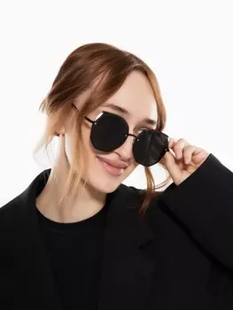 Очки солнцезащитные uv 400, дужка 14.7 см, ширина 13.8 см, линза 5.76 см