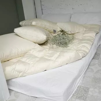 Одеяло лёгкое, размер 240x250 см, цвет МИКС