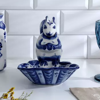 Блюдо фарфор «Орешница. Белочка», 23.516 см, гжель