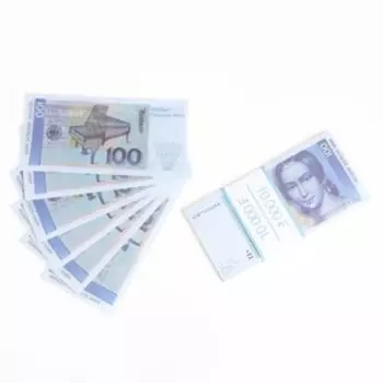 Пачка купюр 100 немецких марок