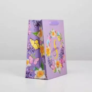 Пакет ламинированный вертикальный «С 8 марта», MS 18 × 23 × 10 см