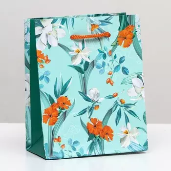 Пакет подарочный "Цветы и шиповник" 11,5 х 14,5 х 6,5 см