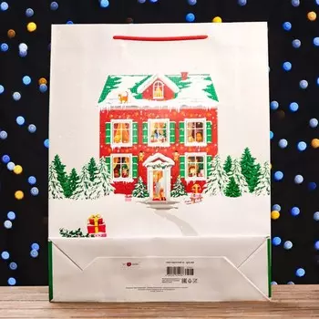 Пакет подарочный "Дорога на праздник", 33 х 42,5 х 10 см