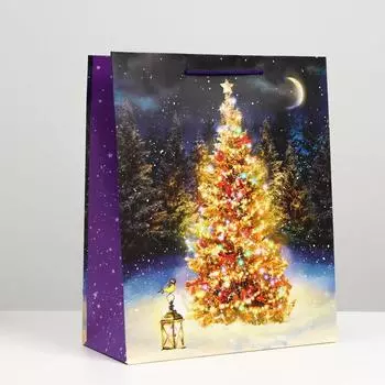 Пакет подарочный "Ёлка в лесу", 26 х 32 х 12 см