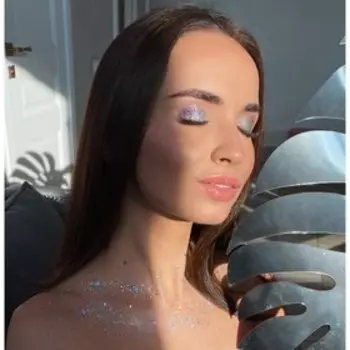 УЦЕНКА Палетка теней для век Space chic, 6 невероятных оттенков