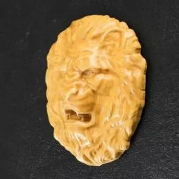 Панно "Лев" охра, 18х16х3 см