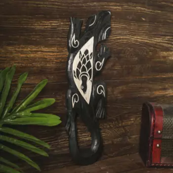 Панно настенное дерево "Геккон черный с черепашкой" 1х11х30 см