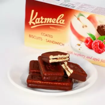 Печенье Karmela с малиной и яблоками в шоколаде, 216 г