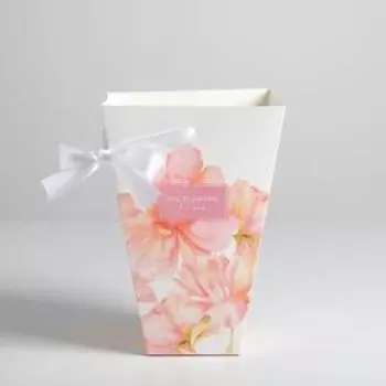 Переноска для цветов на лентах «All flowers for you», 17 х 25 х 9 см