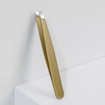 Пинцет скошенный, широкий, 9,5 см, на блистере, цвет золотистый