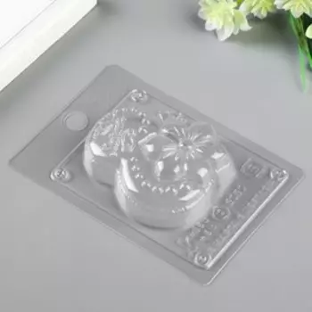 Пластиковая форма "8 Марта с цветком"