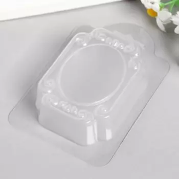 Пластиковая форма "Рамка под овал" 9х6,6 см