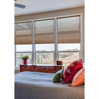 Пластиковые жалюзи, цвет сосна, 140х160 см