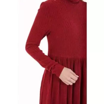 Платье женское, размер 42, цвет красный