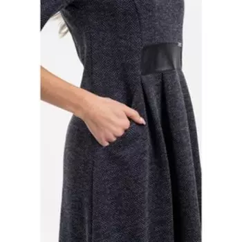 Платье женское, размер 44