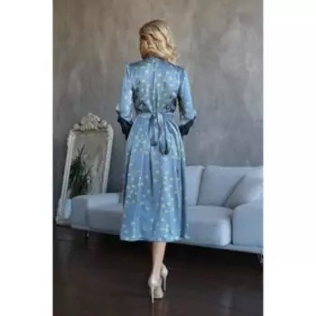 Платье женское, размер 44