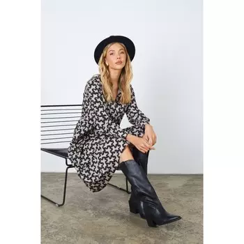 Платье женское, размер 48