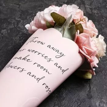 Пленка для цветов, фигурная, розовая, 55х30х45 см