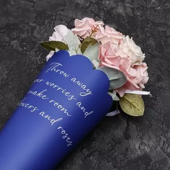 Пленка для цветов, фигурная, синяя, 553045 см