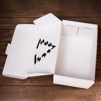 Подарочная коробка №25, белая, сборная, 33.221.317.3 см