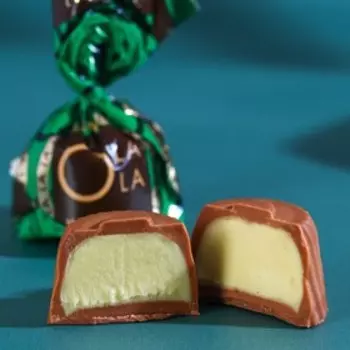 Подарочный набор «23 февраля»: кофе молотый со вкусом лесного ореха 50 г, конфеты со вкусом мяты 100 г.