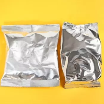 Подарочный набор «8 марта»: чай зеленый: жасмин, 100 г., кофе молотый: лесной орех, 50 г.