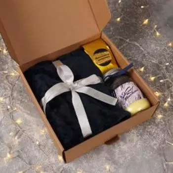 Подарочный набор «Чудесных мгновений»: чай чёрный 50г., плед 70 х 100, свеча