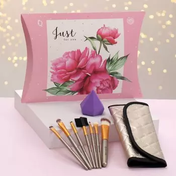 Подарочный набор «For You», 2 предмета: набор кистей, спонж, цвет МИКС