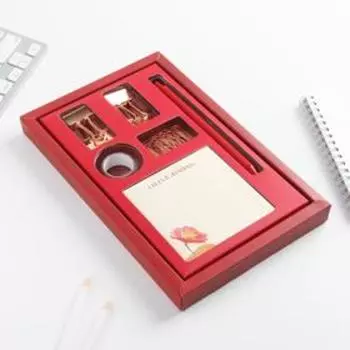 Подарочный набор «Лучший учитель»: блок бумаги 80 листов, скотч, зажимы, скрепки