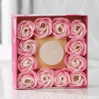 Подарочный набор «Притягивай взгляды», мыльные розы 12 шт, свеча