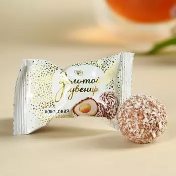 Подарочный набор «Весенний день»: чай 50 г, конфеты 100 г