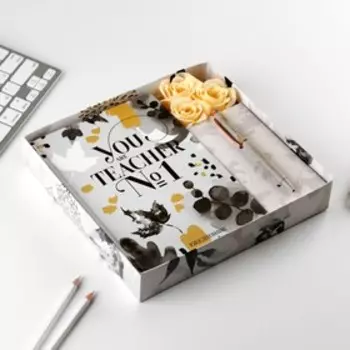 Подарочный набор «Учителю: YOU are the BEST TEACHER»: ежедневник А5 80 листов, ручка шариковая металл 0,8 мм, мыльные лепестки 3 шт.