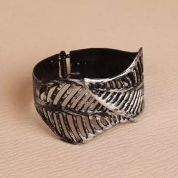 Подхват для штор «Листья», d = 7 6 см, цвет чёрный