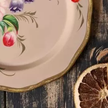 Поднос с жостовской росписью, D=17 см